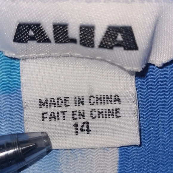 Button up - Picture 3 of 3